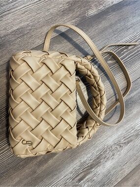 Sugar Monday Woven Crossbody Bag in Beige
